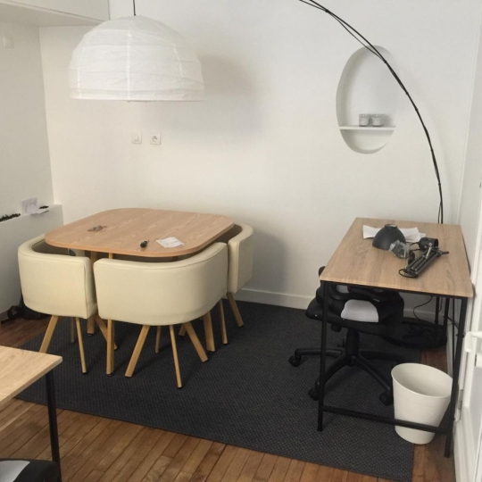  Annonces EAUBONNE : Commerces | PARIS (75017) | 22 m2 | 1 000 € 