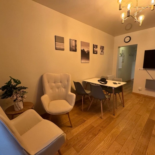  Annonces EAUBONNE : Appartement | PARIS (75017) | 47 m2 | 1 950 € 