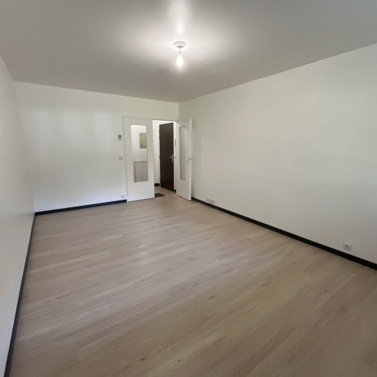  Annonces EAUBONNE : Appartement | RUEIL-MALMAISON (92500) | 33 m2 | 197 000 € 