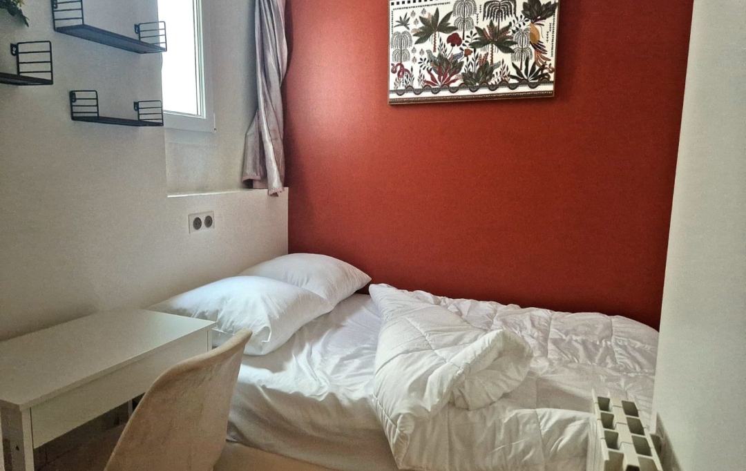 Annonces EAUBONNE : Appartement | PARIS (75017) | 47 m2 | 1 950 € 