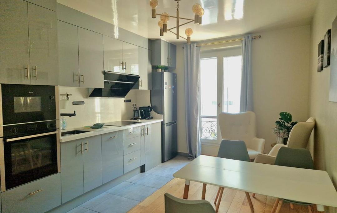 Annonces EAUBONNE : Appartement | PARIS (75017) | 47 m2 | 1 950 € 