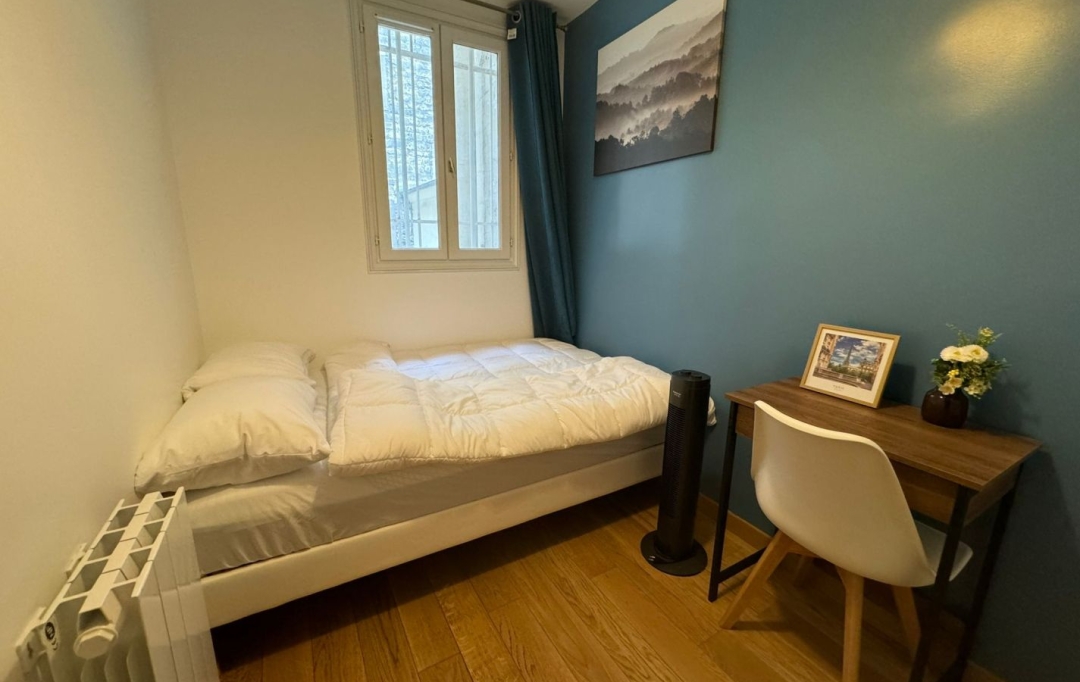 Annonces EAUBONNE : Appartement | PARIS (75017) | 47 m2 | 1 950 € 